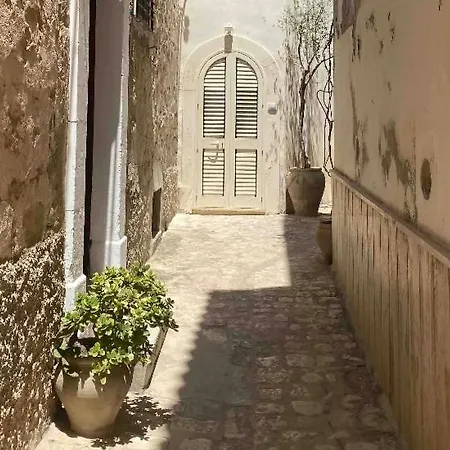 Intown - Dammuso In Pieno Centro Storico *